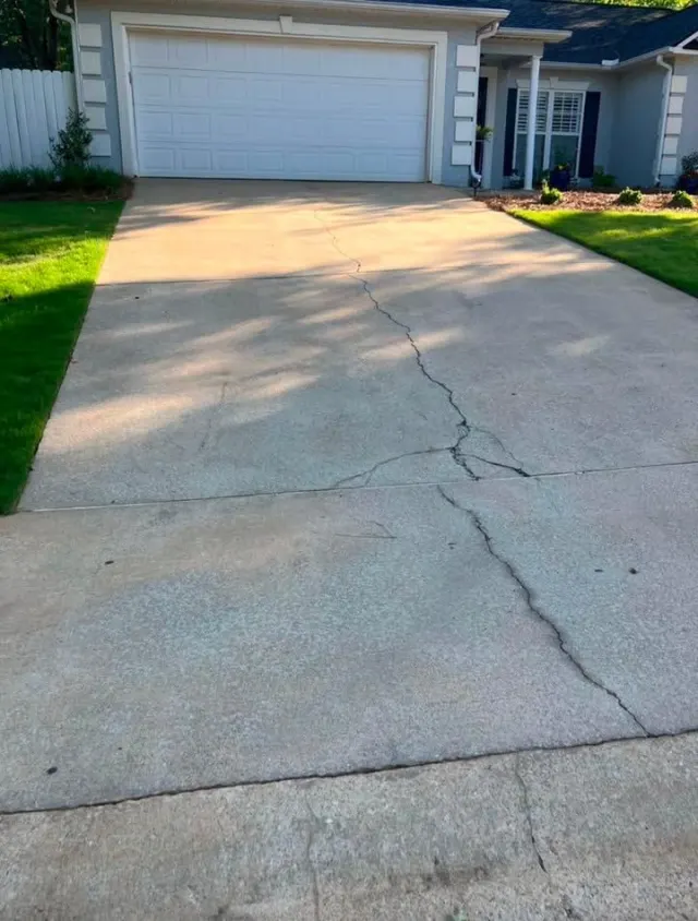 Photo 4 from the job: Fresh driveway transformation!